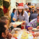 A Natale per i senza tetto veronesi, un pranzo seduti ad una tavola apparecchiata per l’occasione.